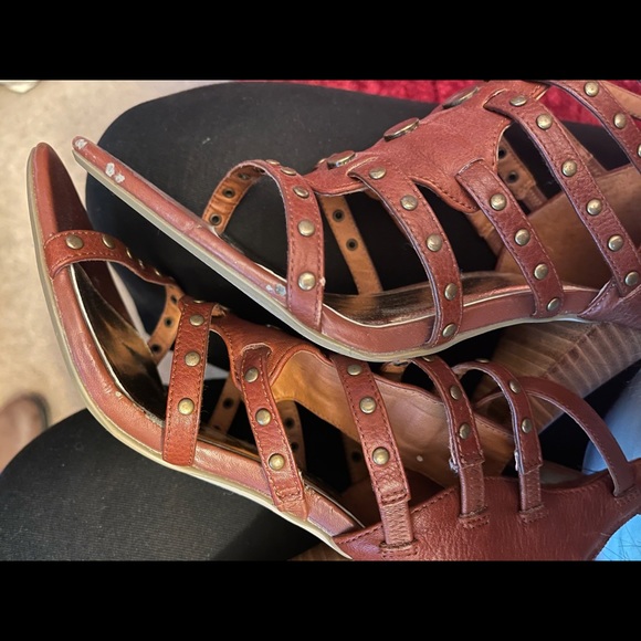 π3/$45π! Gladiator Heels π§‘ - Picture 8 of 9